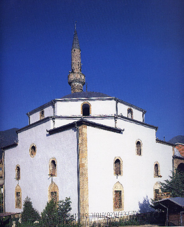 Première intervention sur une zone de guerre: Mosquée Bajrakli, Peć/Peja, Kosovo